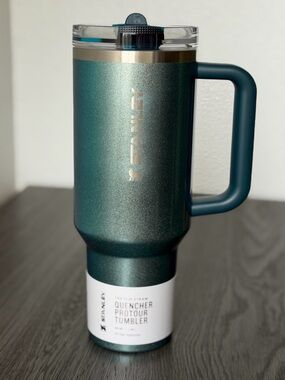 STANLEY Quencher Protour Tumbler 40oz Ponderosa Shimmer Holiday Blue Glitter
